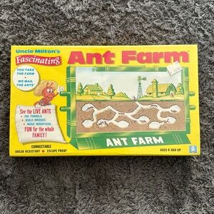 Uncle Milton’s Fascinating Ant Farm